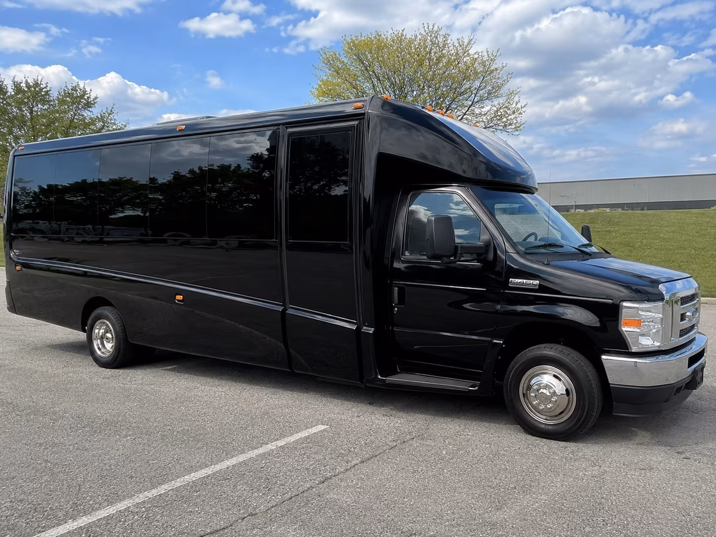 minibus and charter bus rentals for vcu rams and university of richmond spiders games