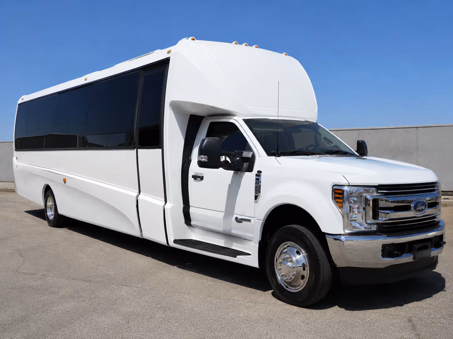 richmond airport transportation onboard seating