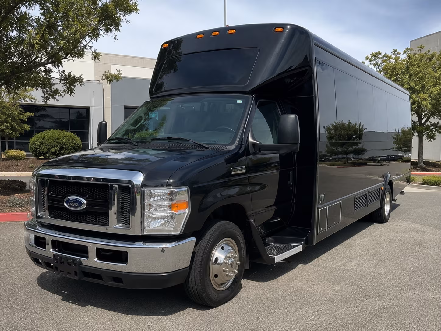 richmond raceway nascar race weekend party bus rental