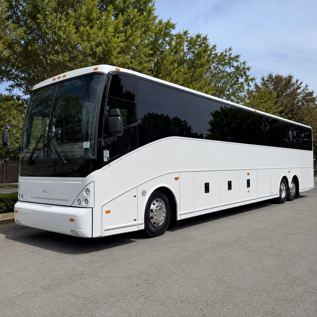 run airport transfers to ric for traveling teams and executive groups